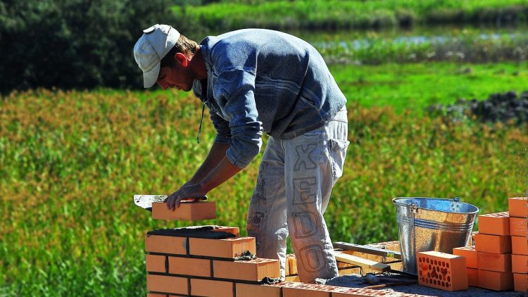 Quand faire appel à un maçon ?